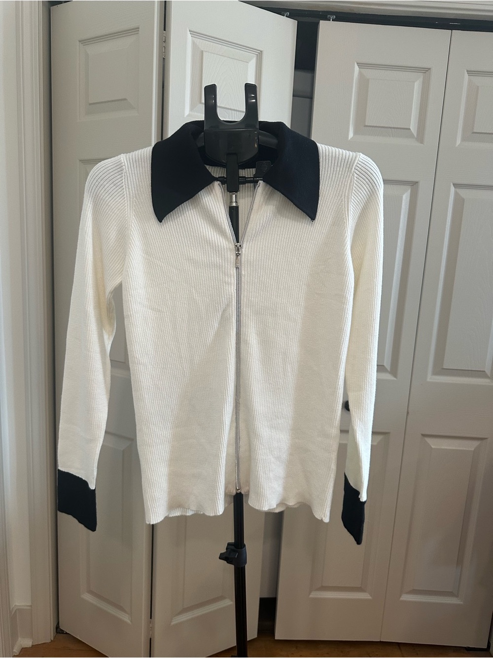 VENUS White Ribbed Zip-Front Top with Black Collar & Cuffs
